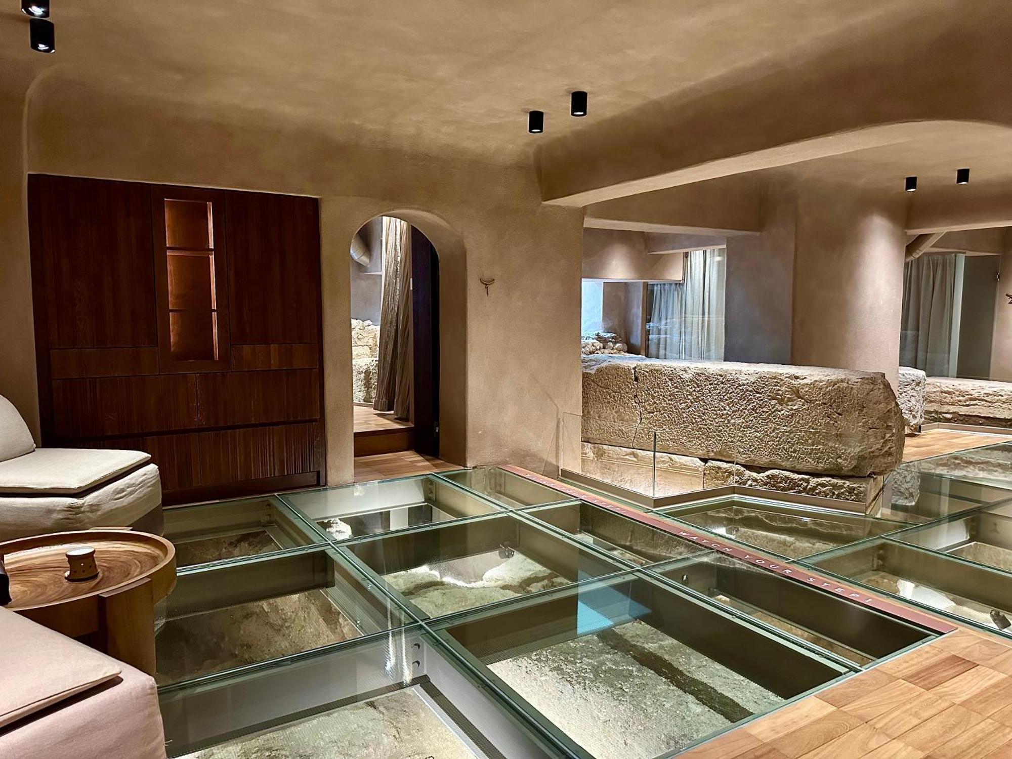 Niche Atina